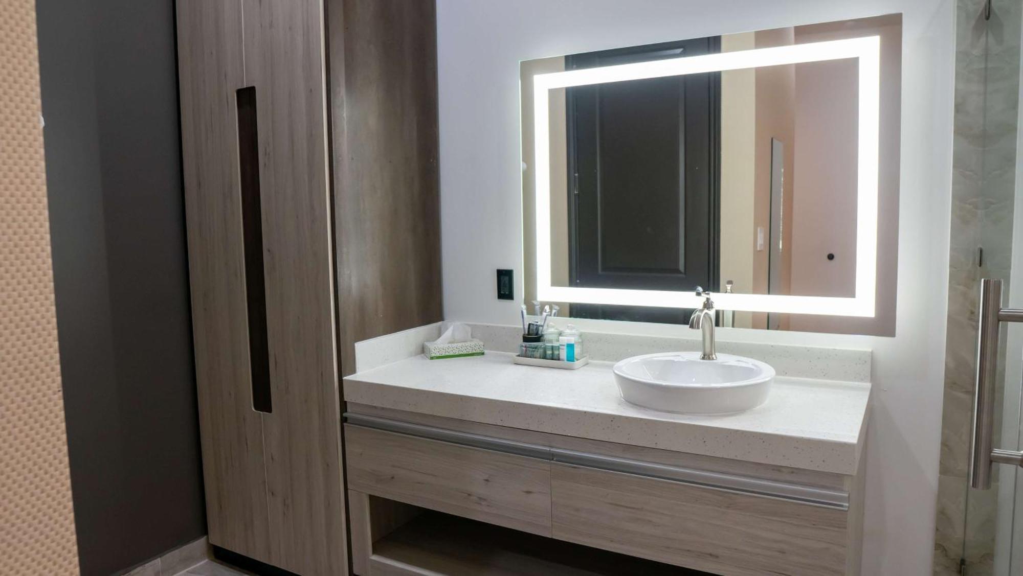Surestay Hotel By Best Western Houston Southeast South Houston Esterno foto