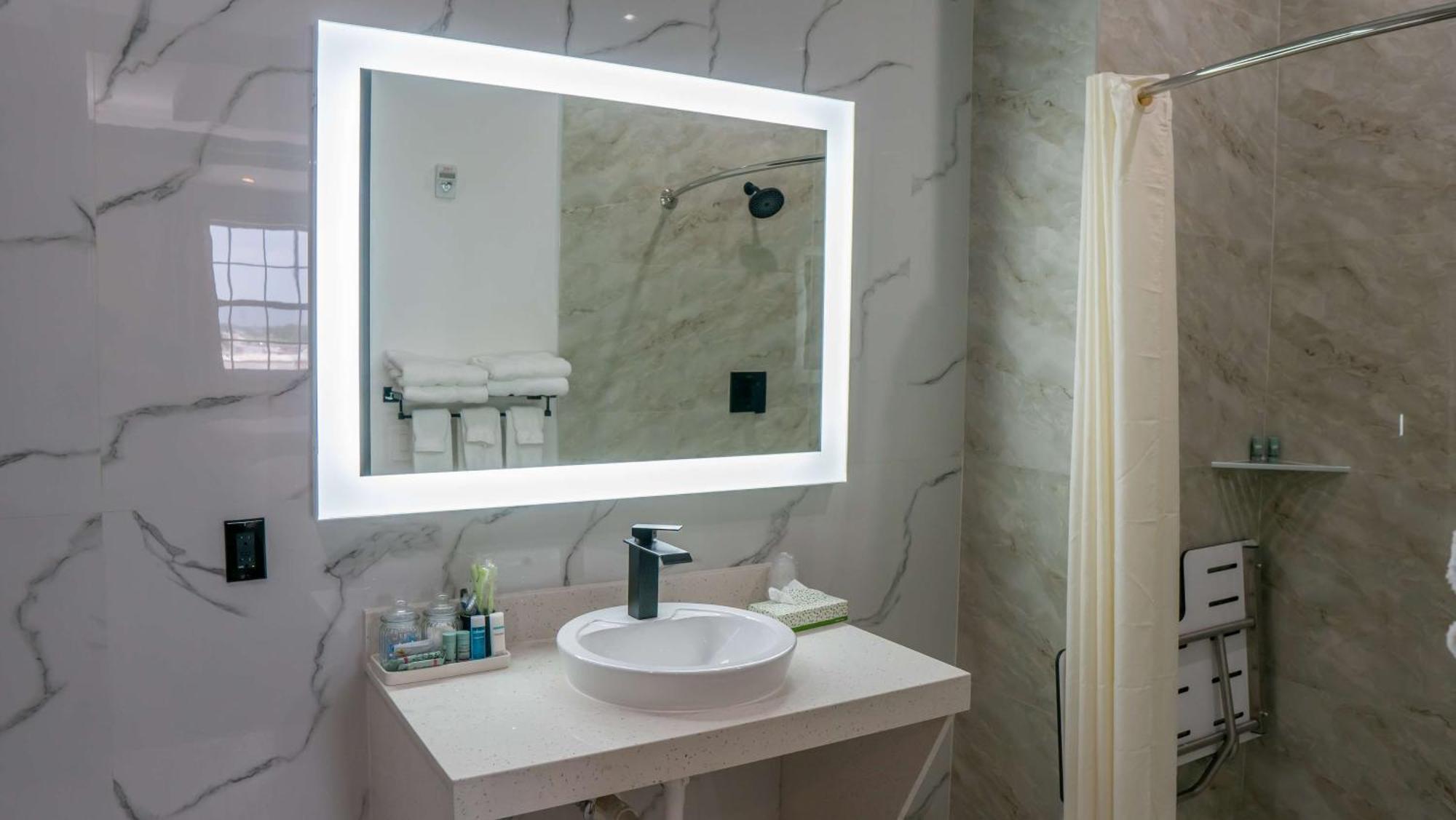 Surestay Hotel By Best Western Houston Southeast South Houston Esterno foto