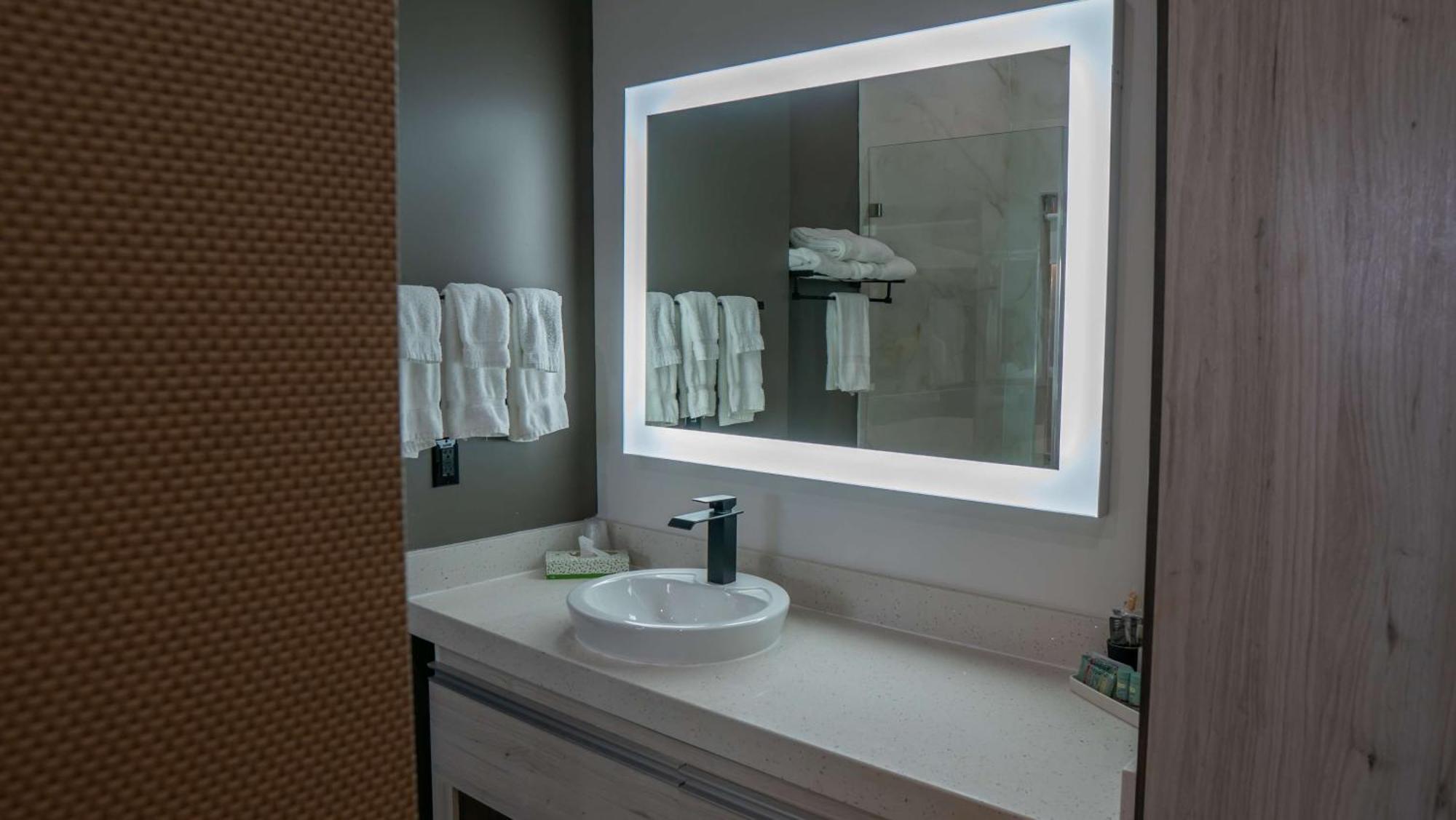 Surestay Hotel By Best Western Houston Southeast South Houston Esterno foto